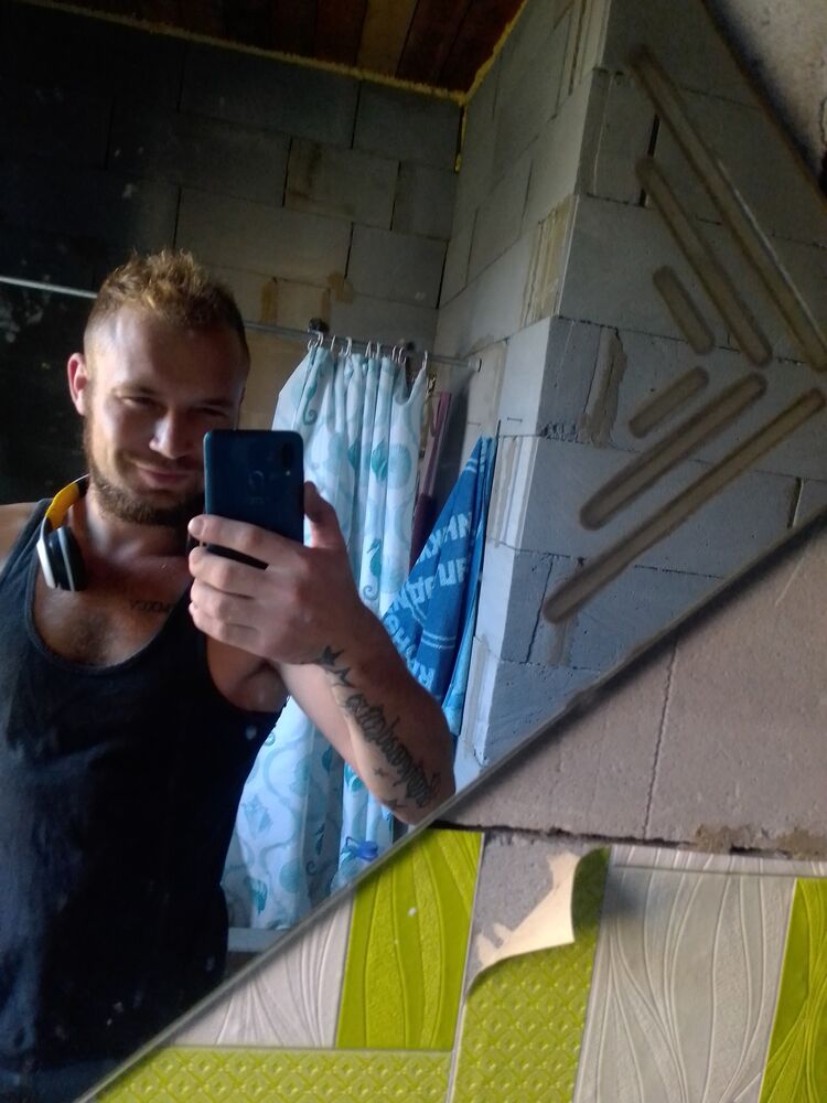  31405324  Vassiliy, 29 ,    