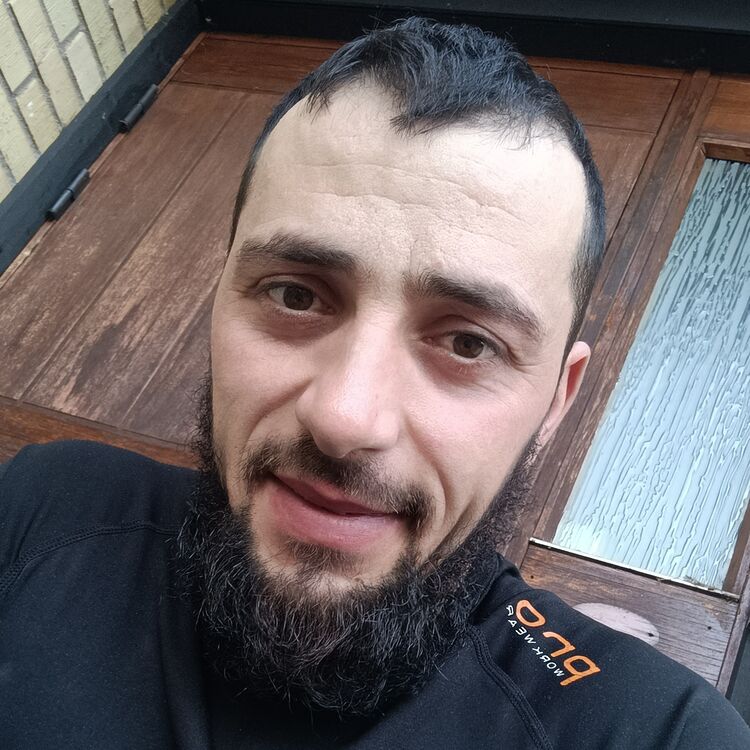 46505294  , 32 ,    