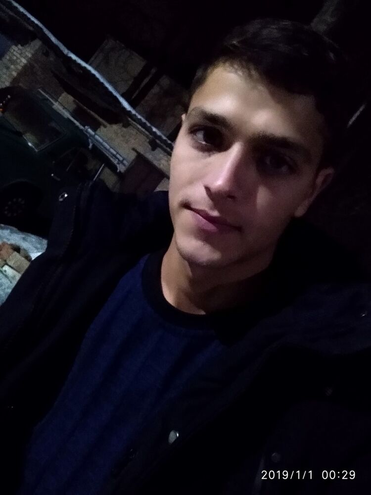  ,   Ruslan, 28 ,   