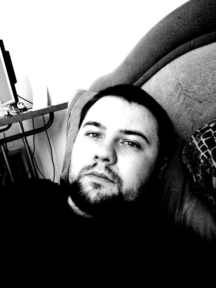  19467614  Roman, 31 ,    