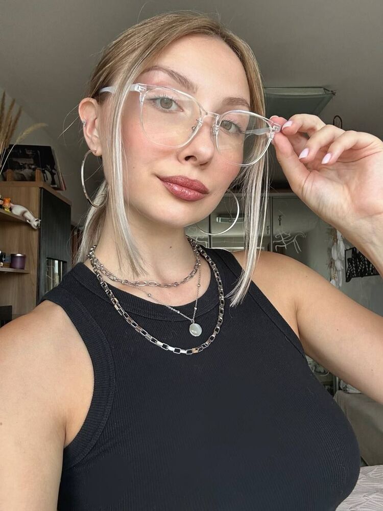  53163024  Anna, 31 ,    