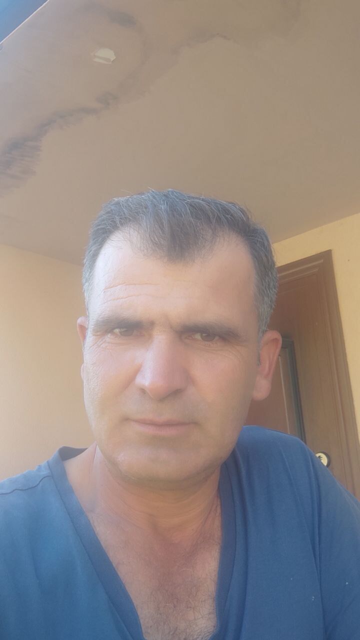  52072714  Cesurada, 49 ,    
