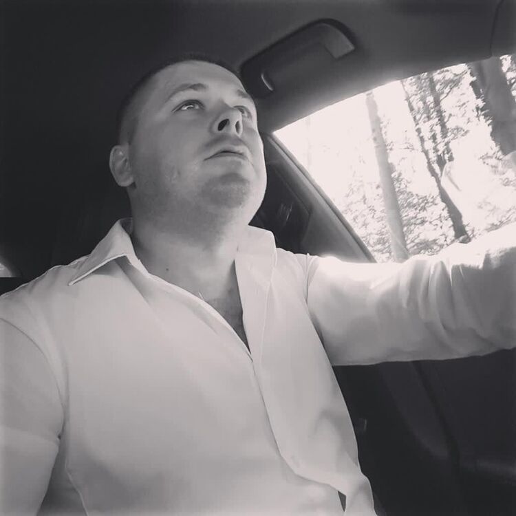  49656424  Pavel, 41 ,    