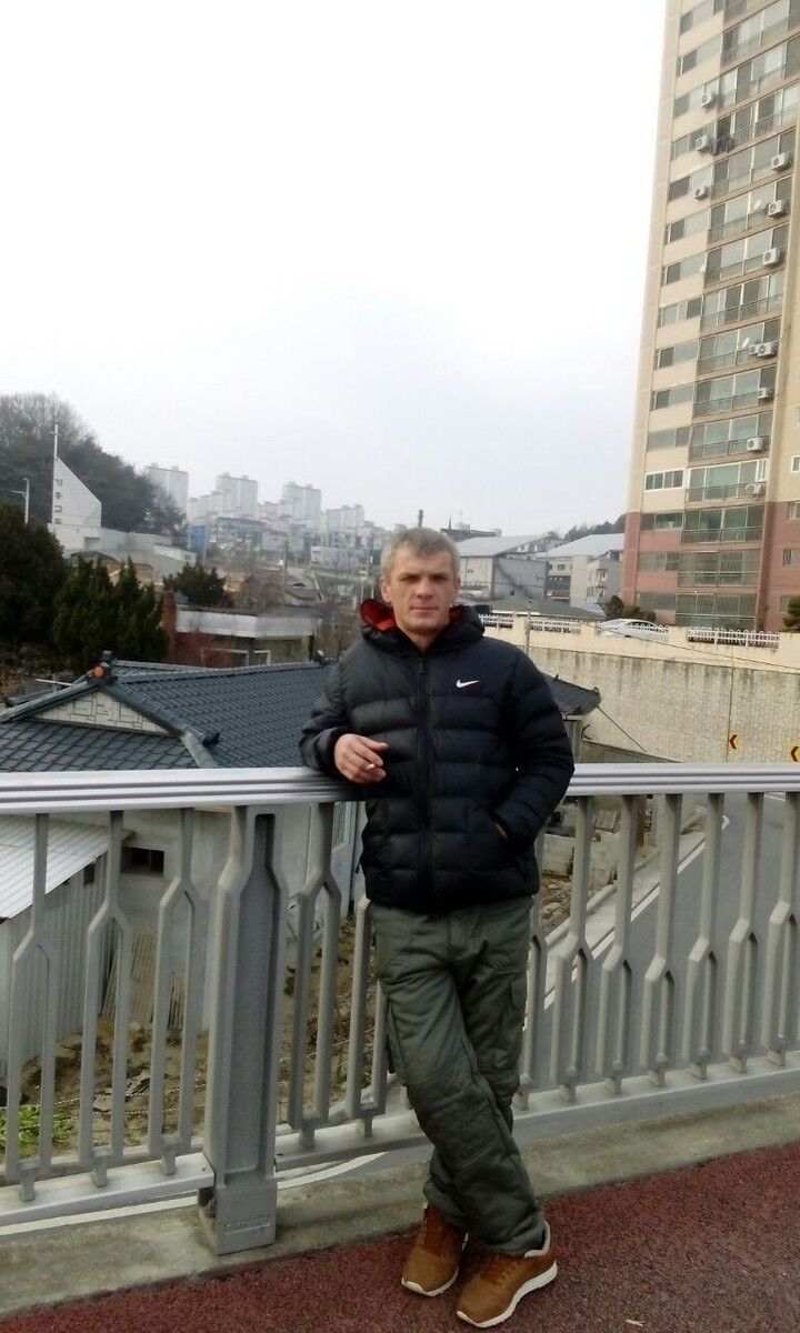  8585254  Anton, 42 ,    