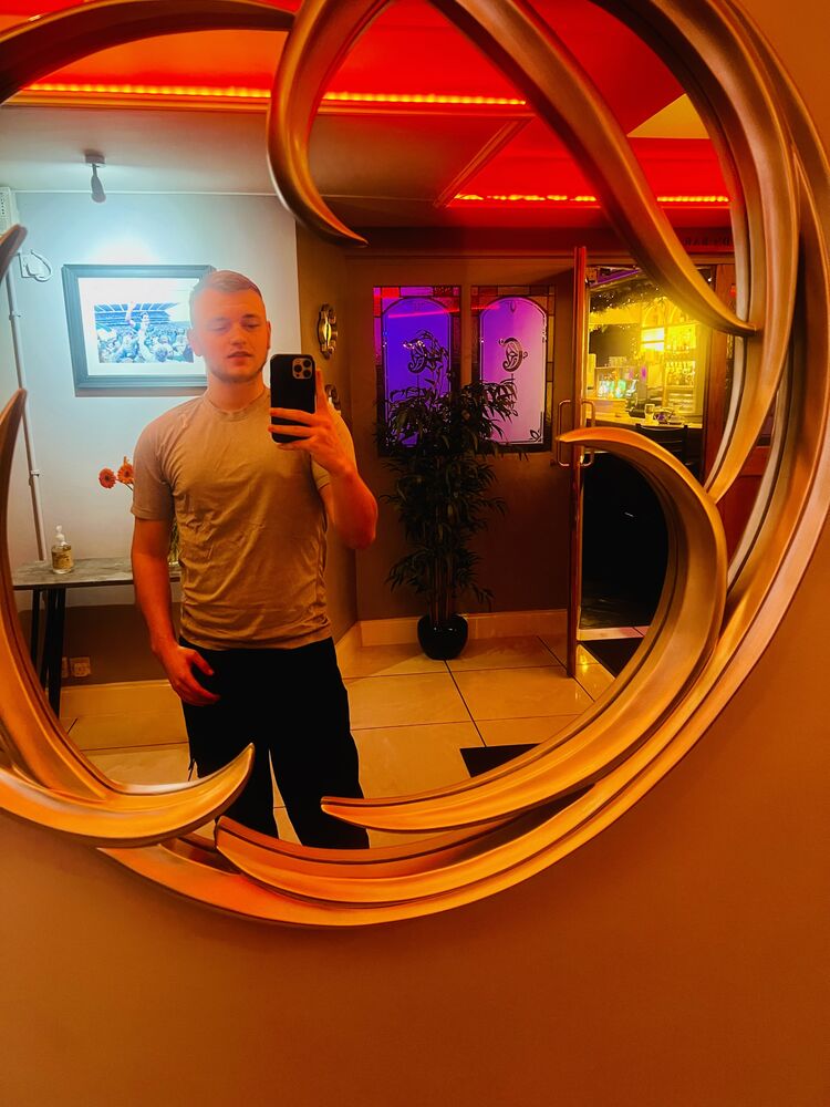  44274074  , 19 ,    