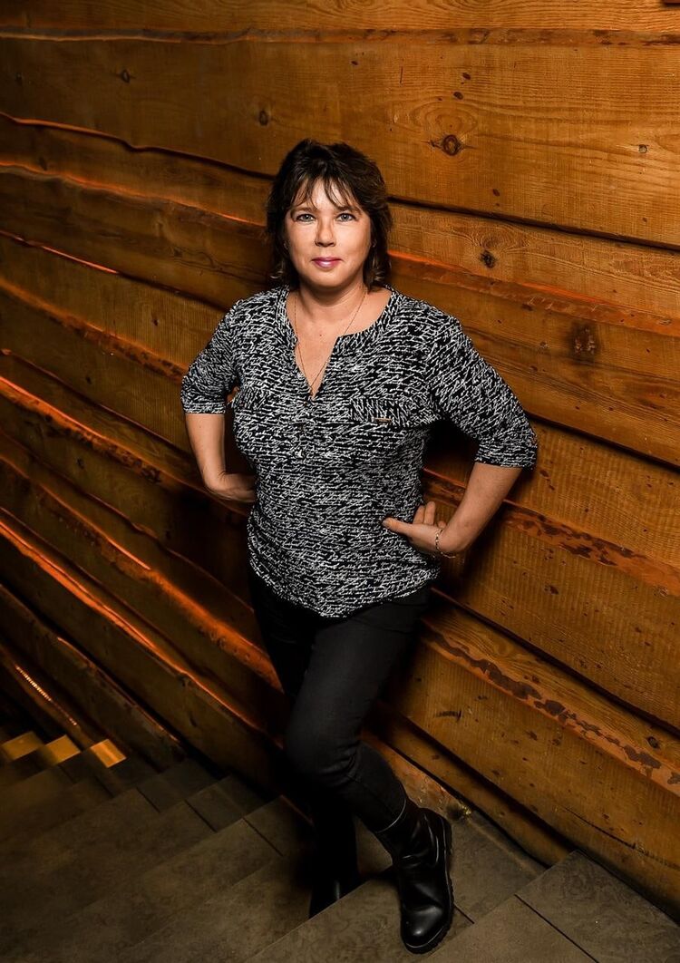  24238924  , 52 ,    -