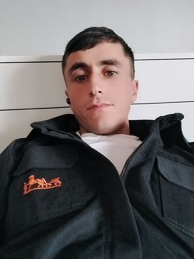 47787834  , 29 ,    