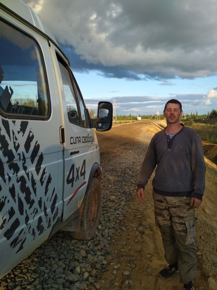  53345734  Buzelat, 48 ,    