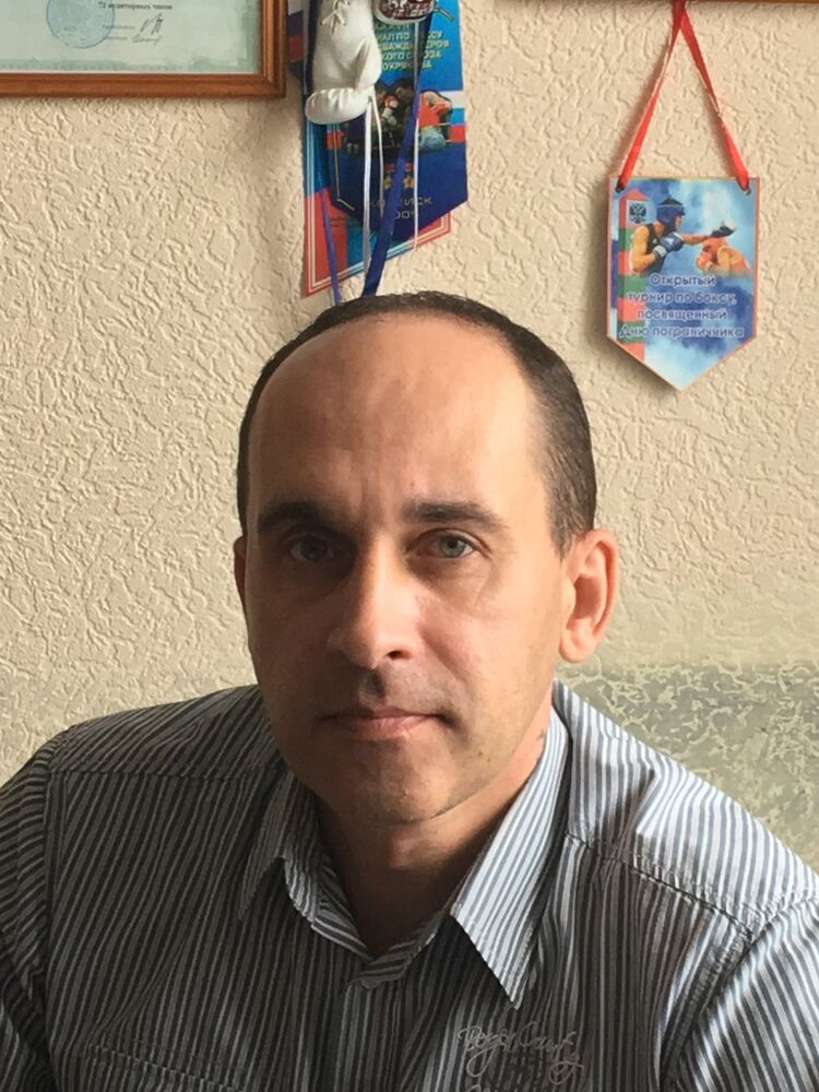  9885994  , 49 ,    