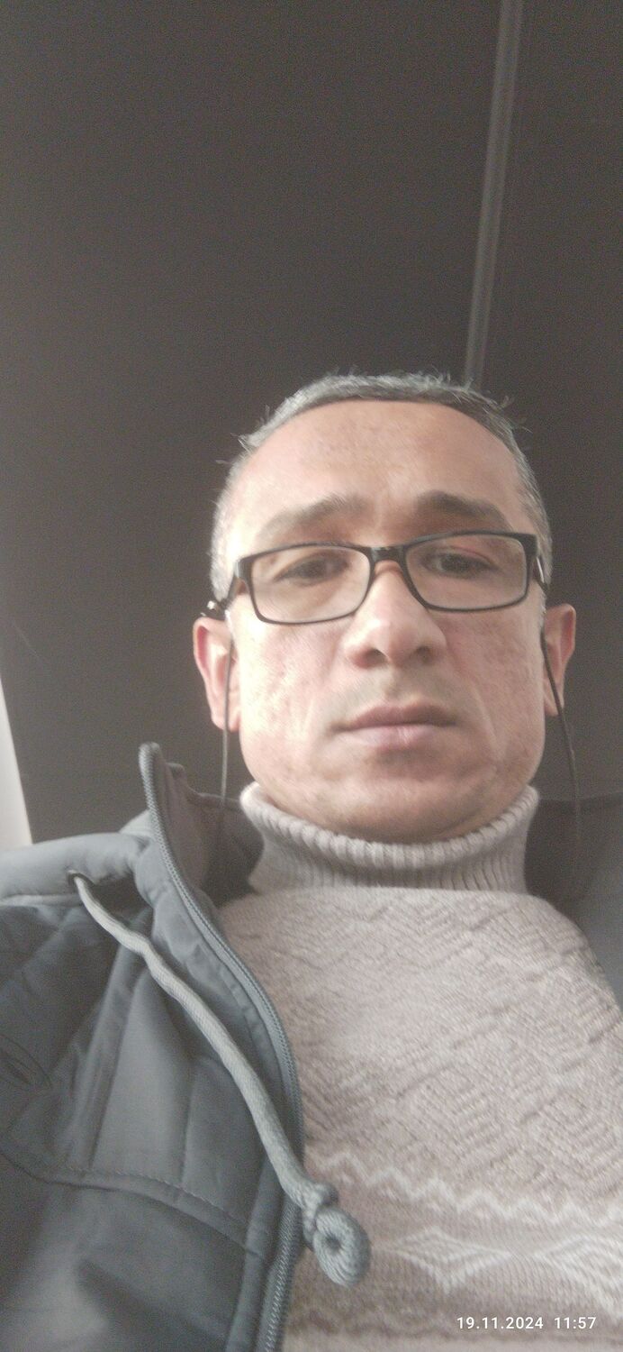  51040684  , 44 ,    