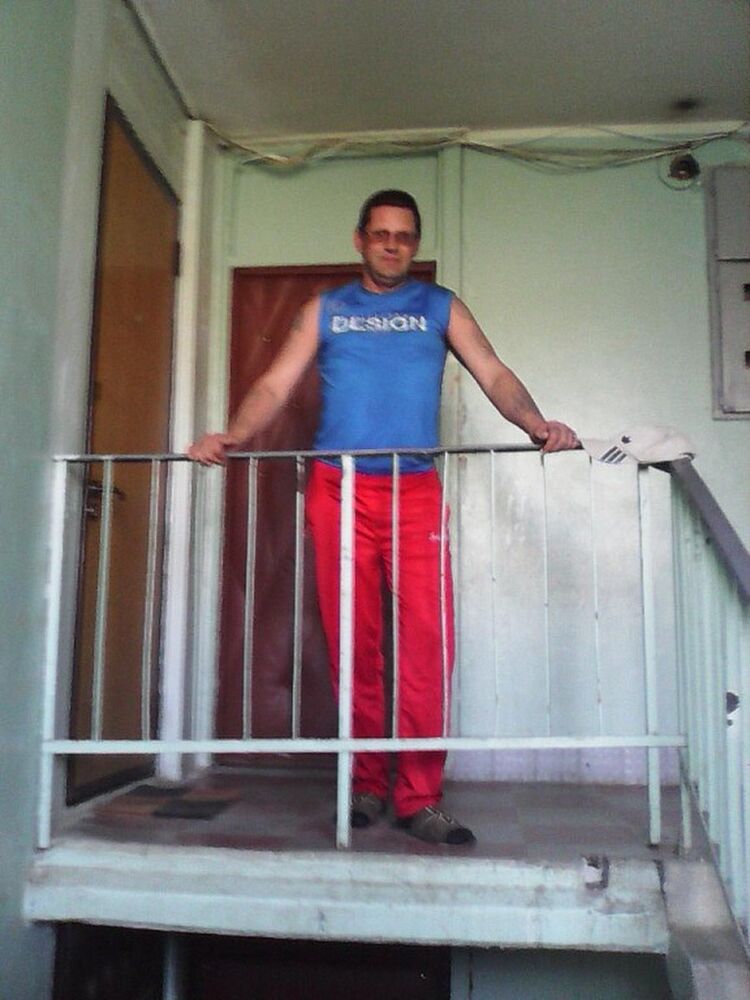  8909404  Valera, 56 ,    