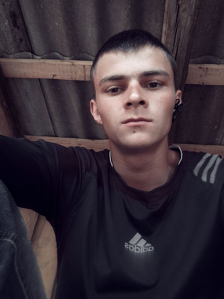  35435004  Ivan, 22 ,    
