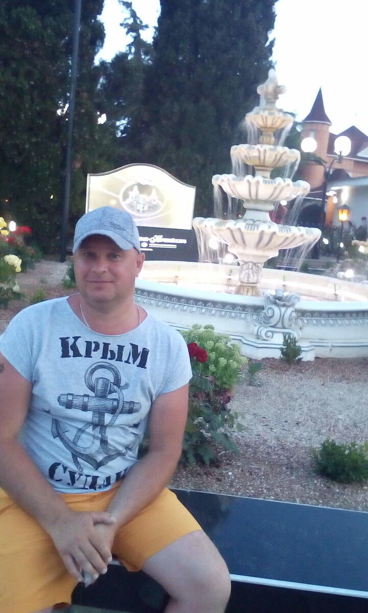  ,   Dmitriy, 43 ,   
