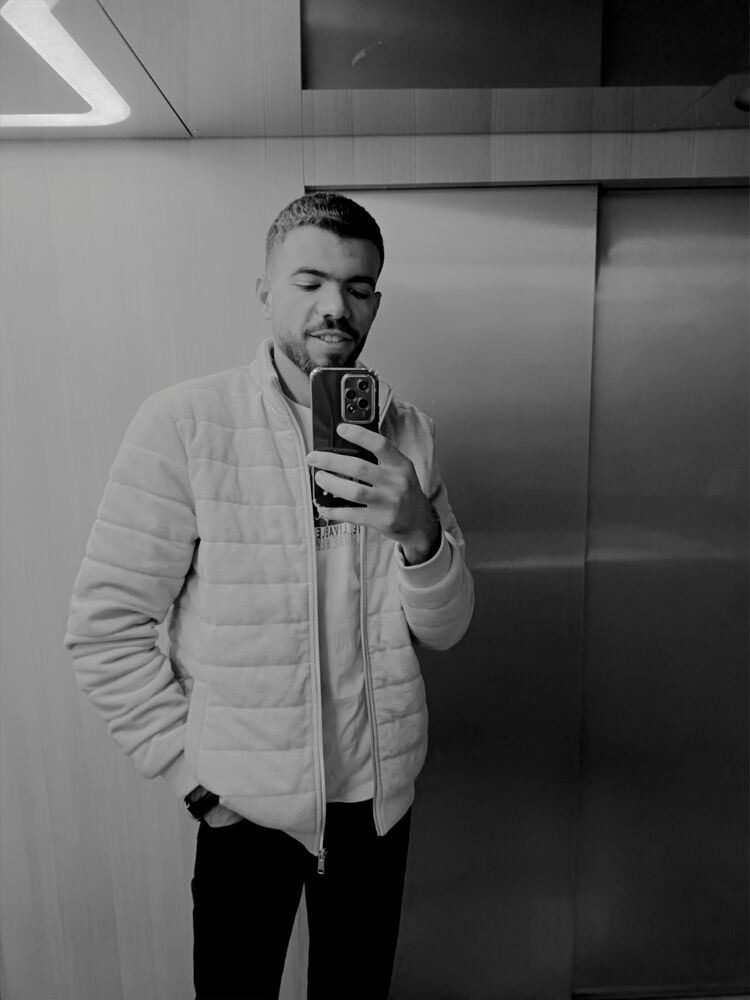  48834264  , 23 ,    