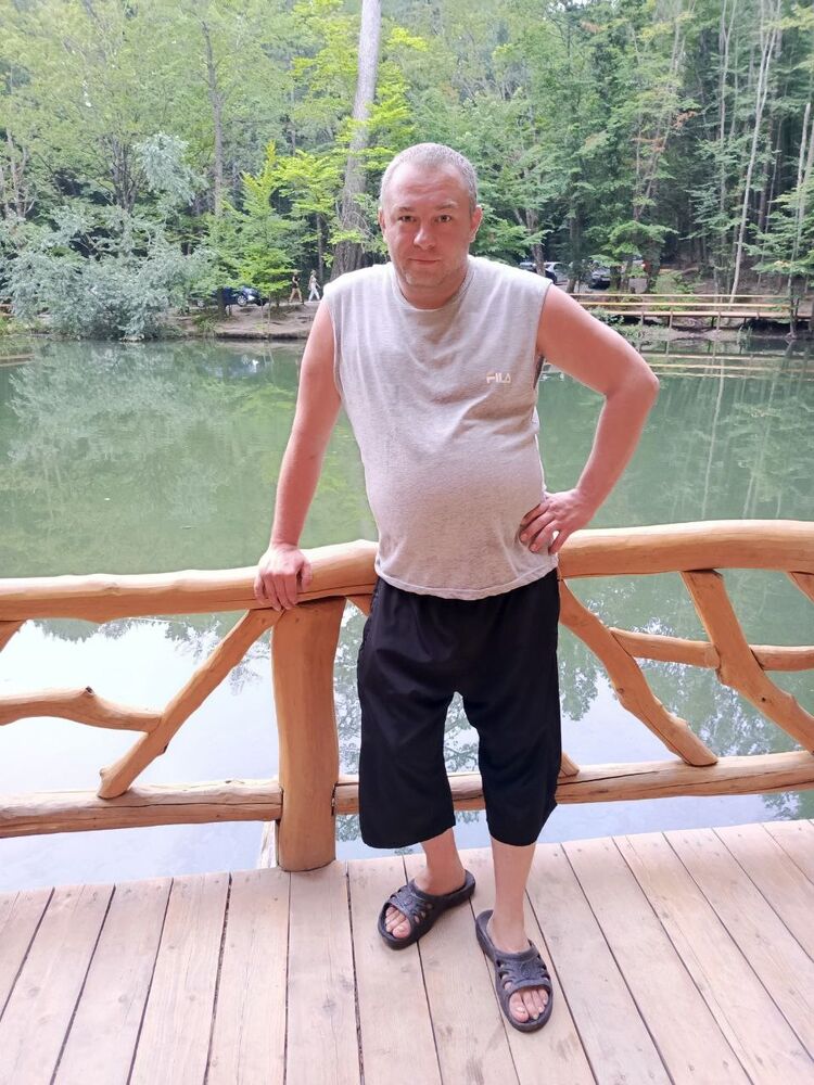  37124164  Vladimir, 42 ,    