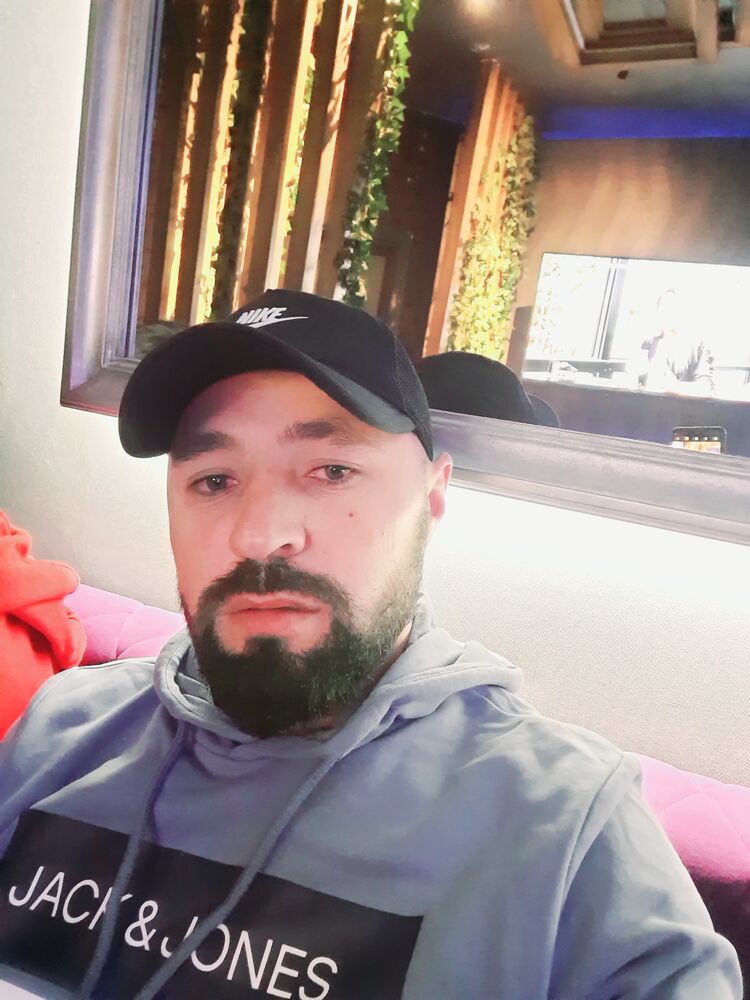  41989404  Nasim, 34 ,    Uzice