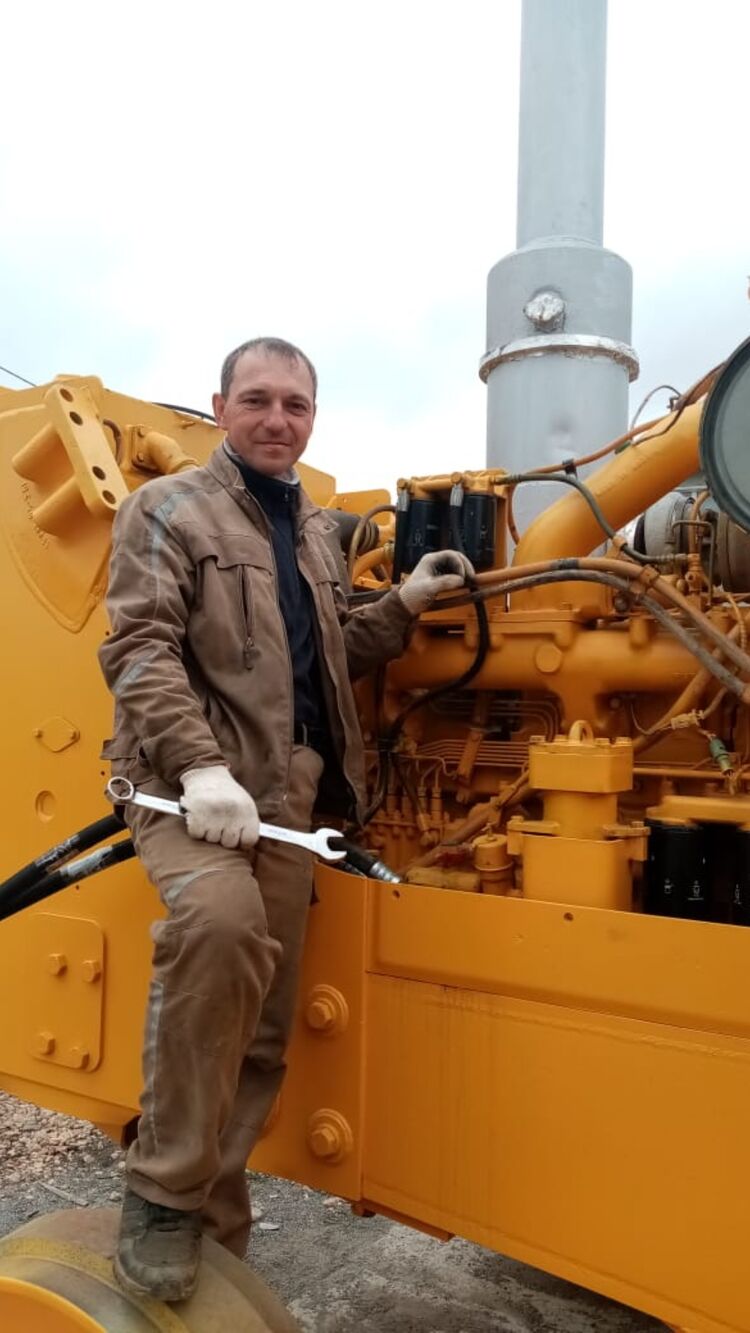  52580984  , 49 ,    -