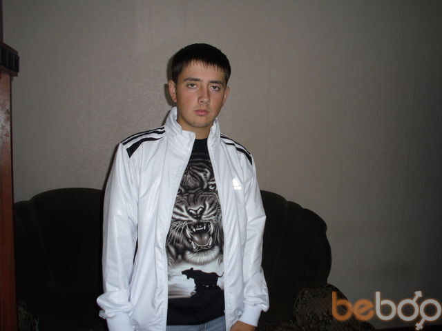  ,   Maloi, 32 ,     , c 