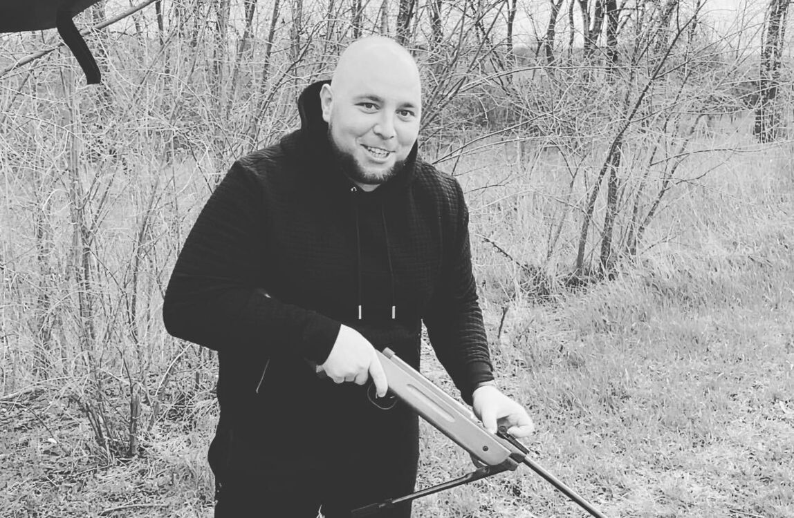  Papa,   Anton, 30 ,   ,   