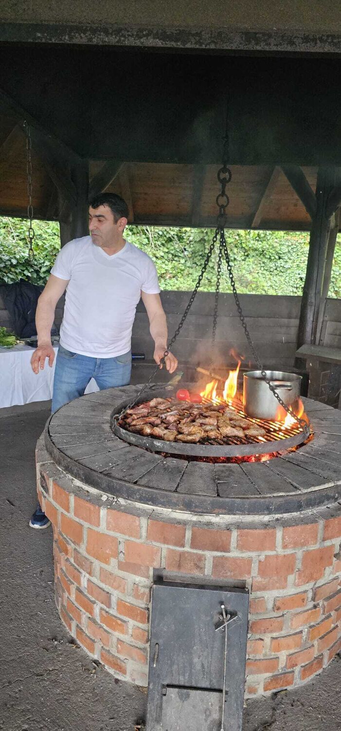  51461014  Elnur, 40 ,    