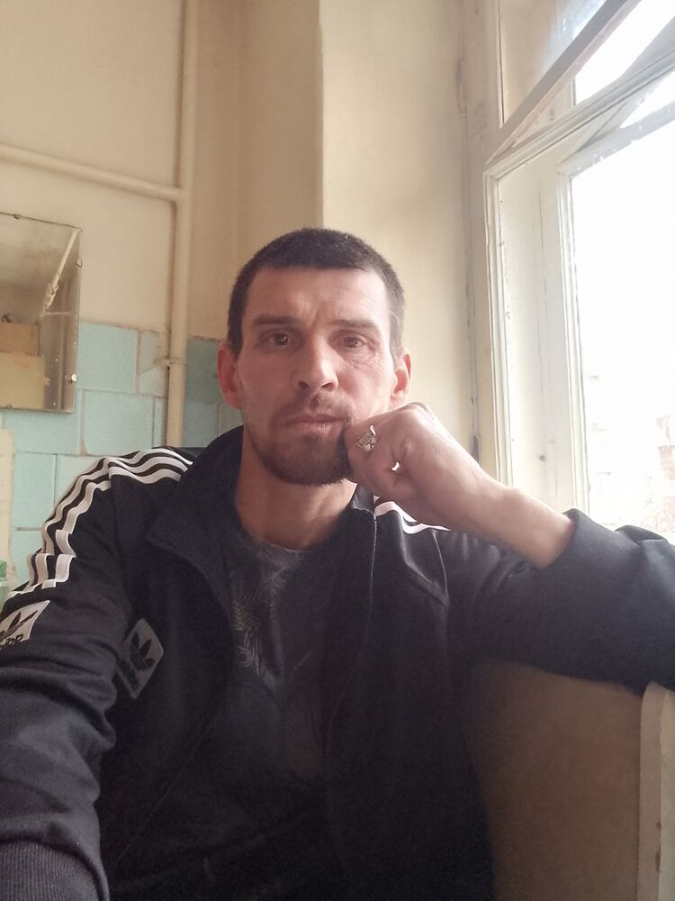  43474984  Evgenij, 43 ,    