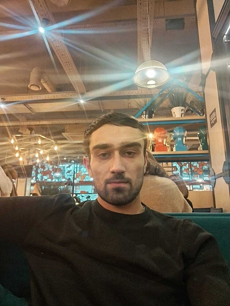  52780034  Tyom, 25 ,     