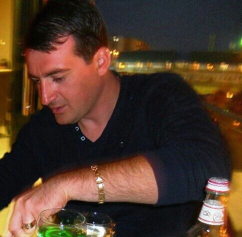  ,   Gio, 44 ,  