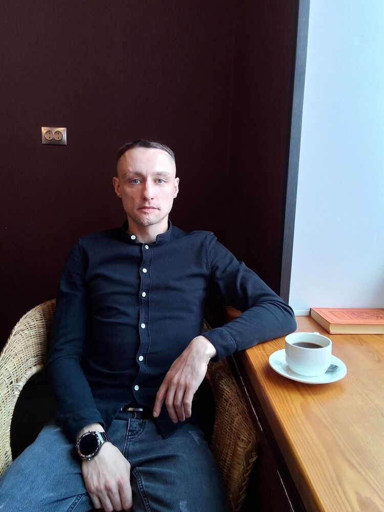  53328964  Denis, 35 ,    