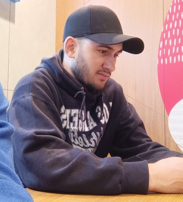  44692454  , 25 ,    