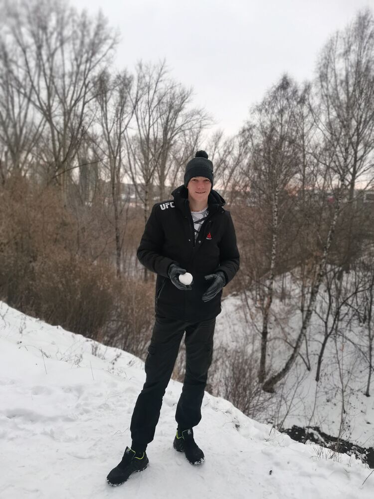  30003534  Arkady, 27 ,    