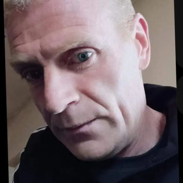  ,   Mikael, 45 ,   ,   