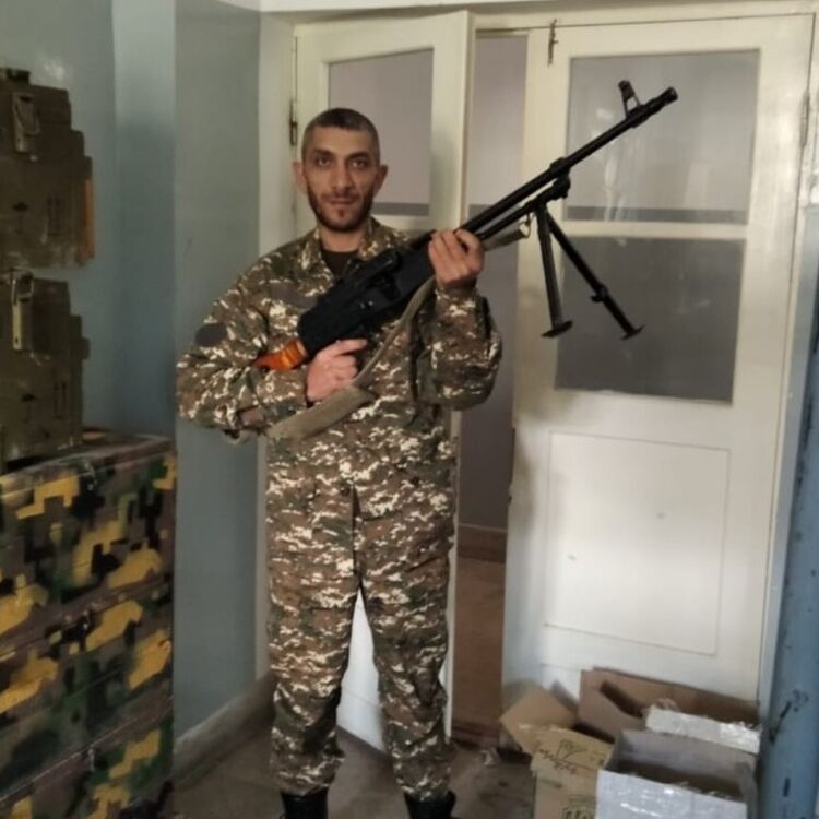 ���� 24683304 ������� Hrach, 39 ���, ���� ���������� � �������