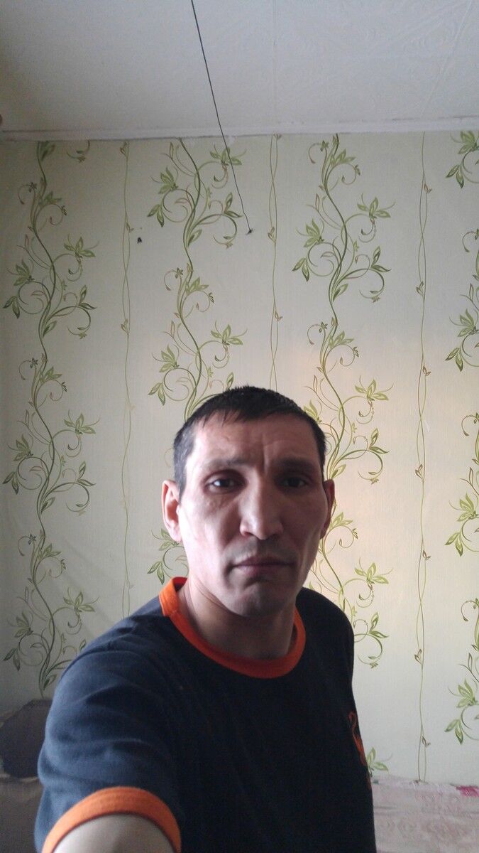  8637084  Stalker, 47 ,    