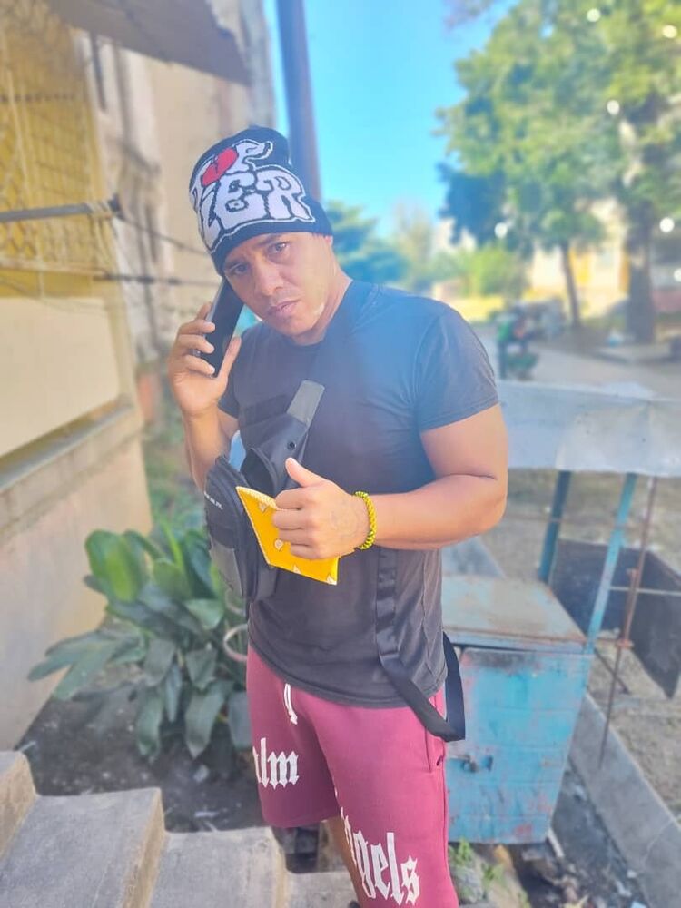  -,   Yordenis, 41 ,   ,   