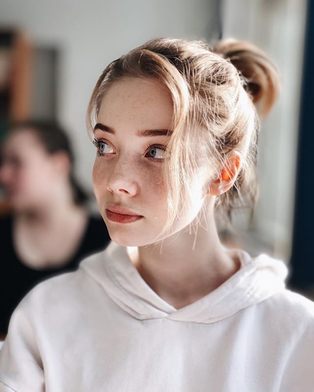  -,   Vika, 24 ,  