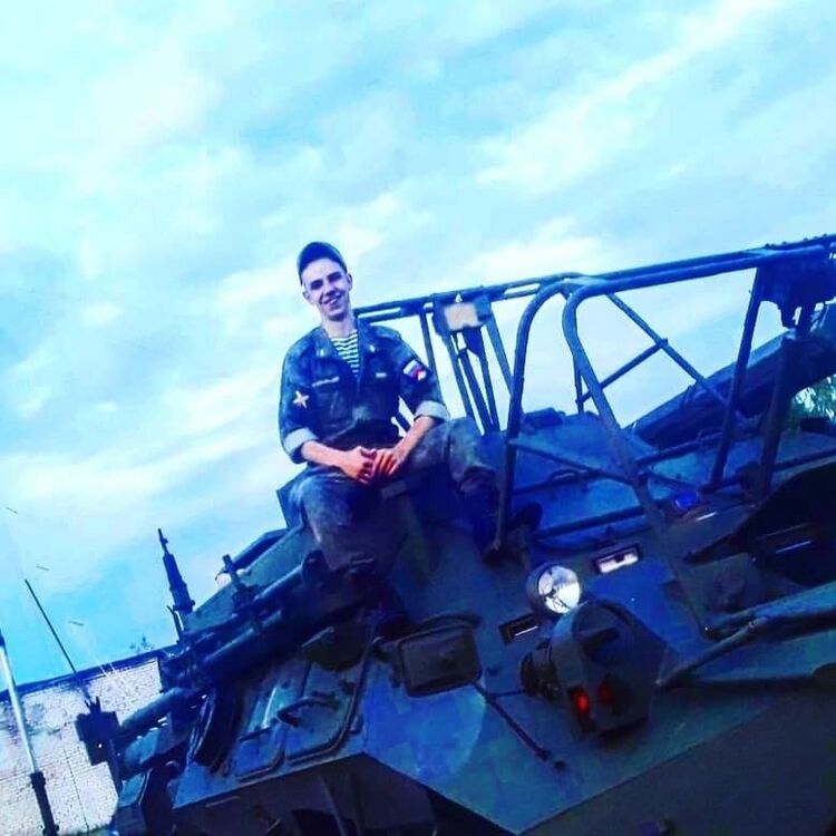  31784284  ˸, 24 ,    -