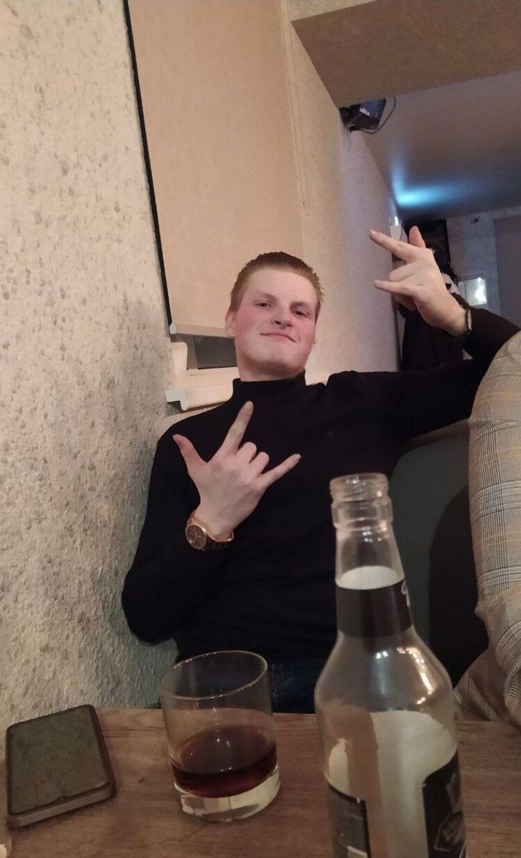  ,   Max, 19 ,   ,   , c 