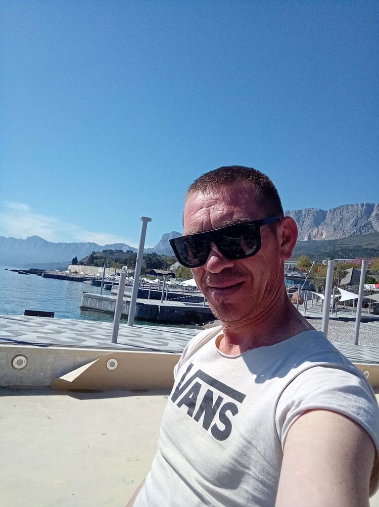  45242854  Nikolay, 41 ,    