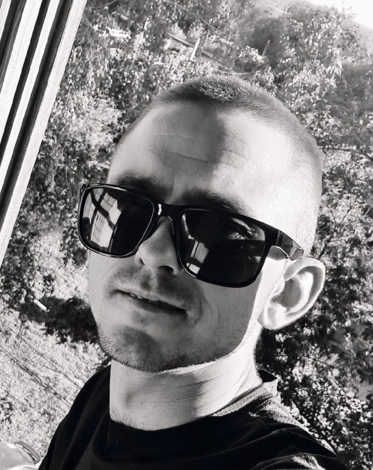  28729564  Sergey, 31 ,    