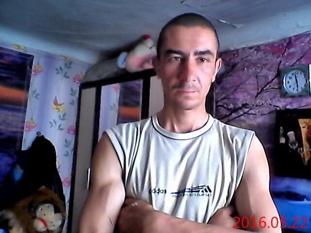  7541204  Anton, 39 ,    