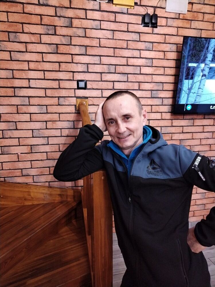  50409804  Vitaly, 45 ,    