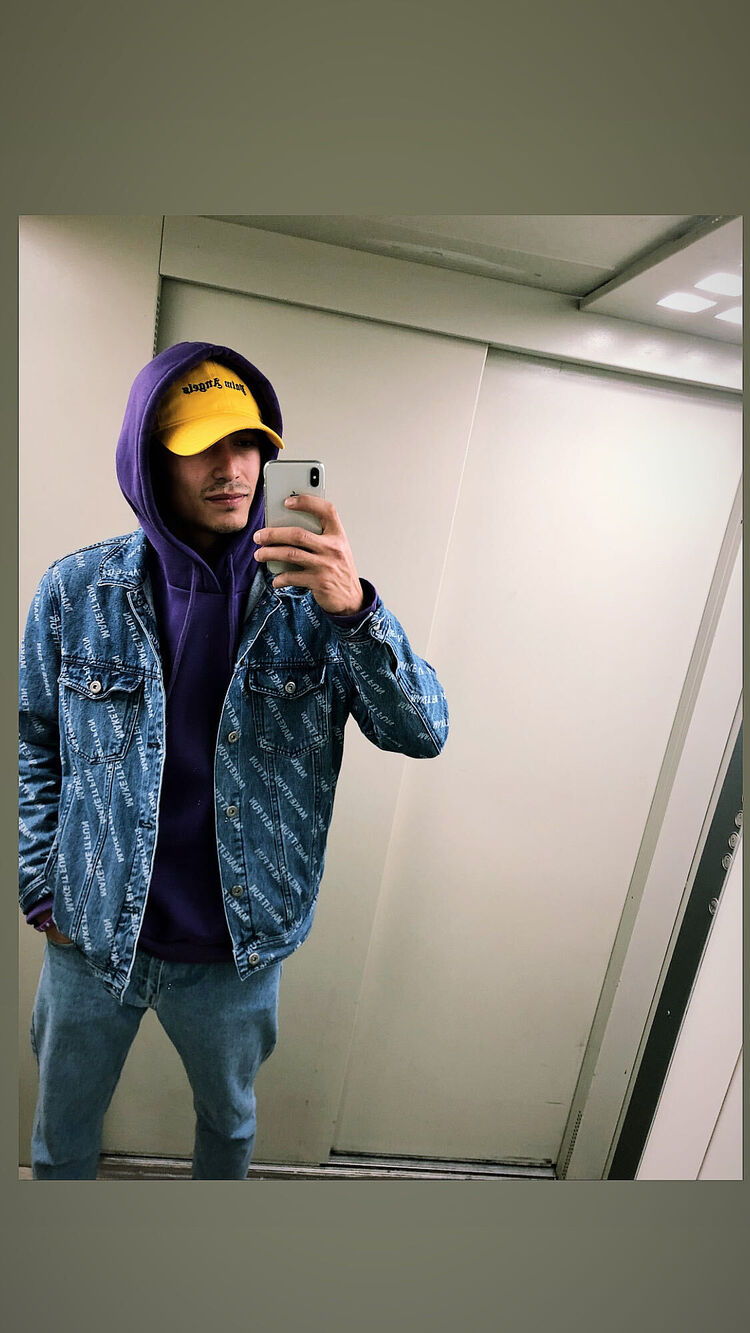  --,   , 25 ,   ,   