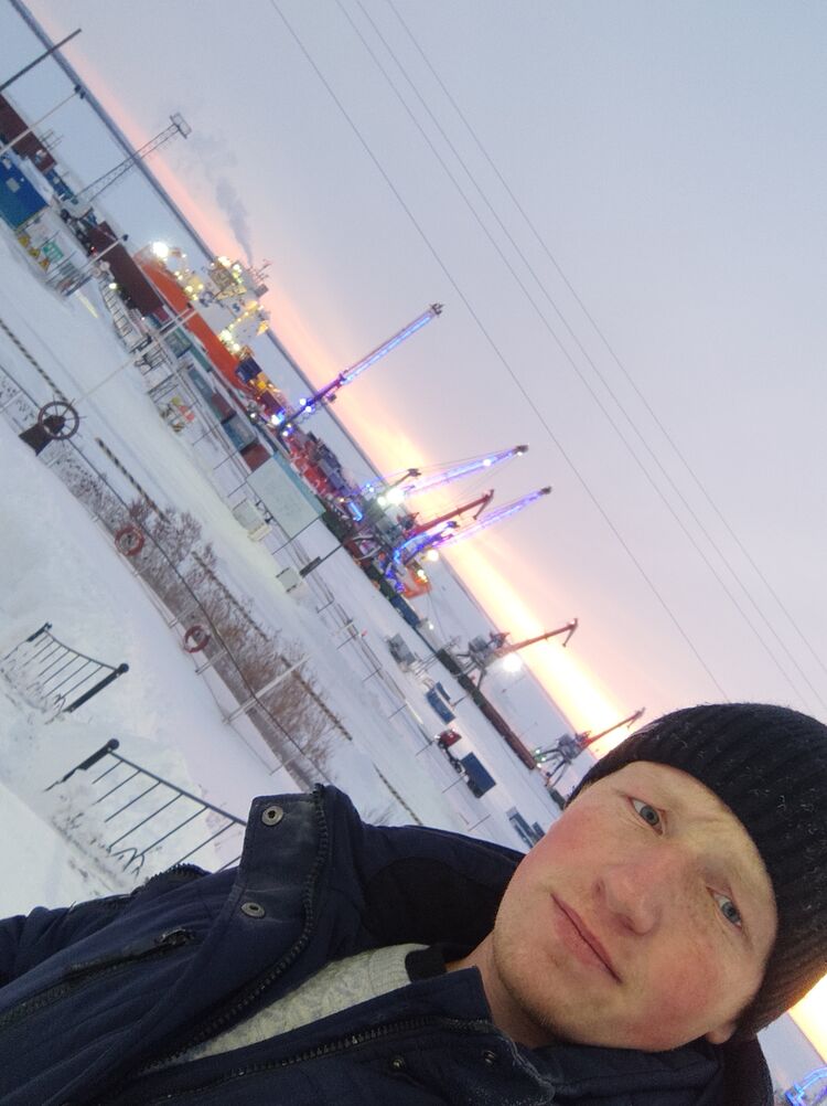  42195144  Artem, 28 ,    