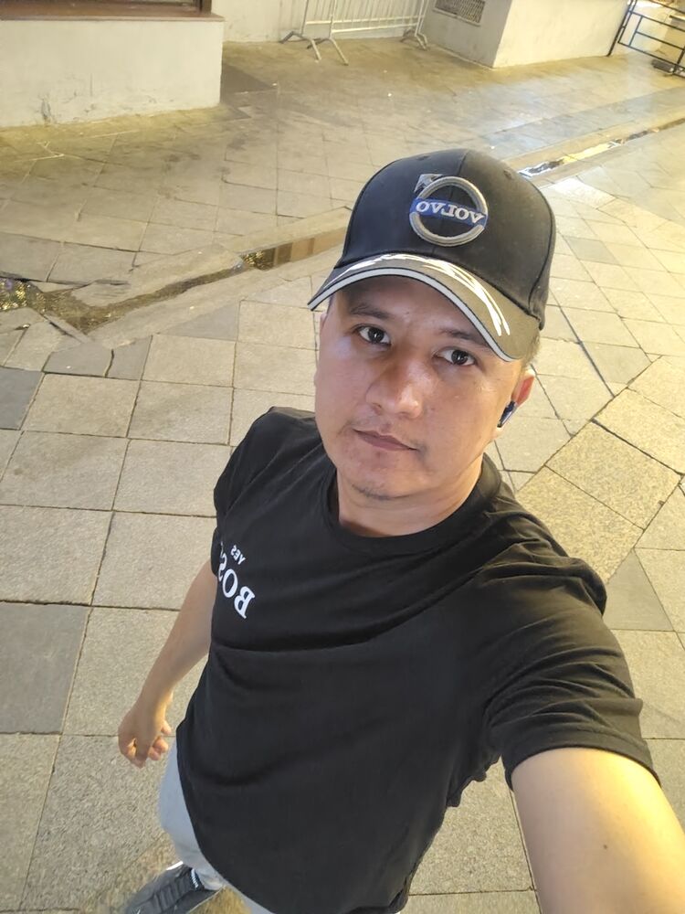  52556054  Bekzod, 27 ,    