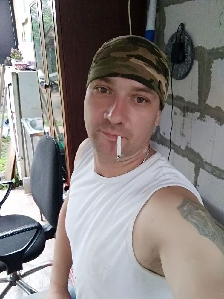 45046724  Alex Grinnn, 38 ,    