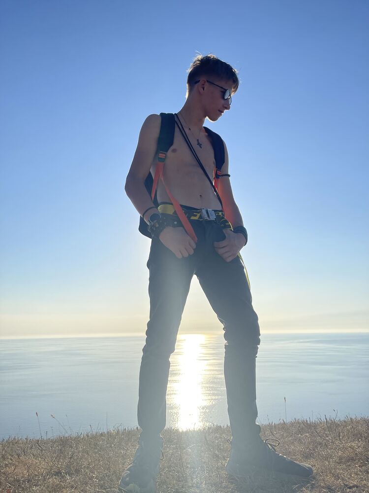  38535074  Kill, 22 ,    