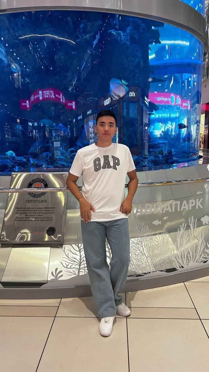  46817484  , 19 ,    