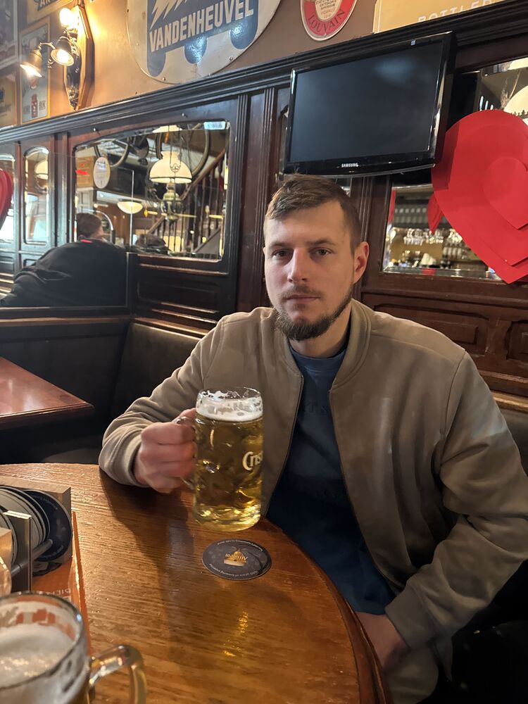  51267654  Roman, 30 ,    Antwerp