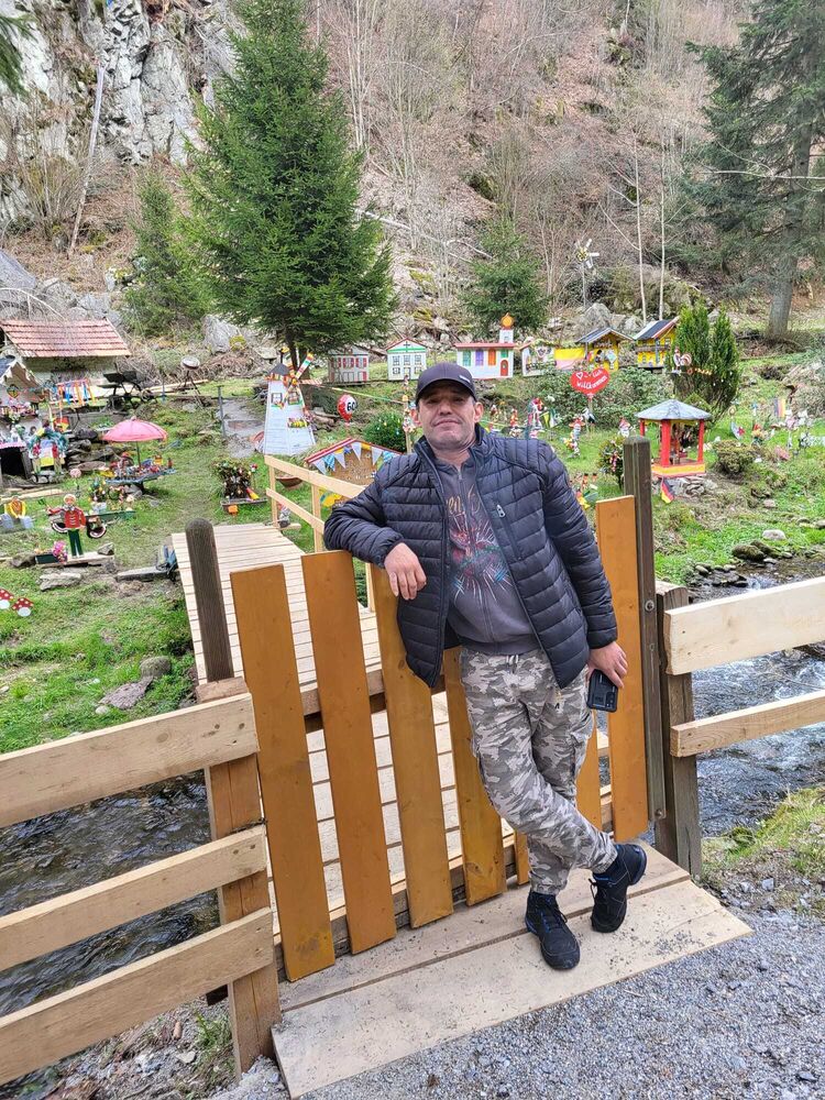  Deggendorf,   , 42 ,   ,   