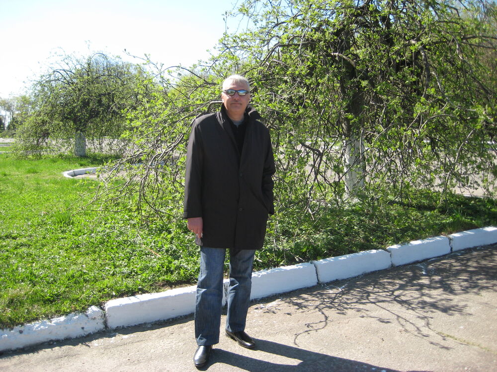  24716054  Anru, 56 ,    